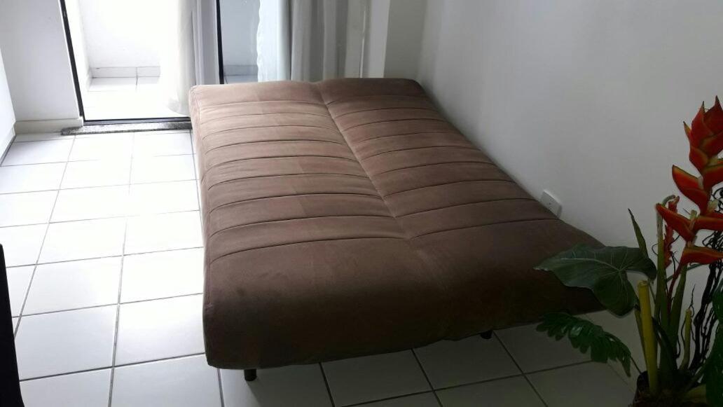Na Beira Mar De Pajucara- Edif Neo- Apartamento Quarto E Sala- Tem Varanda - Vista Lateral Do Mar- Rua Julio Plech Filho 60 Esquina Com Avenida Doutor Antonio Gouveia - Consumo Eletrico E Pago No Ckeck-Out 1Kwh E 1,35 Reias Maceió Екстериор снимка