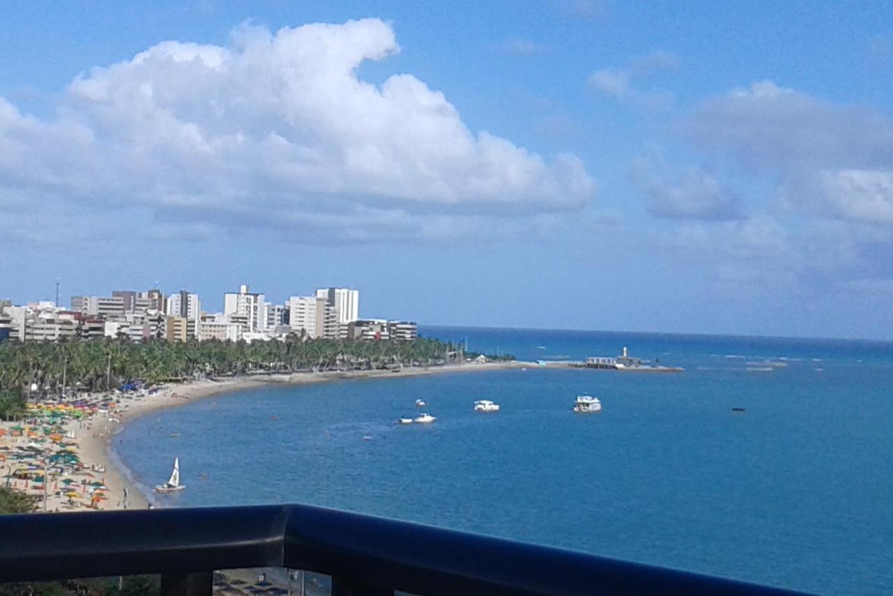 Na Beira Mar De Pajucara- Edif Neo- Apartamento Quarto E Sala- Tem Varanda - Vista Lateral Do Mar- Rua Julio Plech Filho 60 Esquina Com Avenida Doutor Antonio Gouveia - Consumo Eletrico E Pago No Ckeck-Out 1Kwh E 1,35 Reias Maceió Екстериор снимка